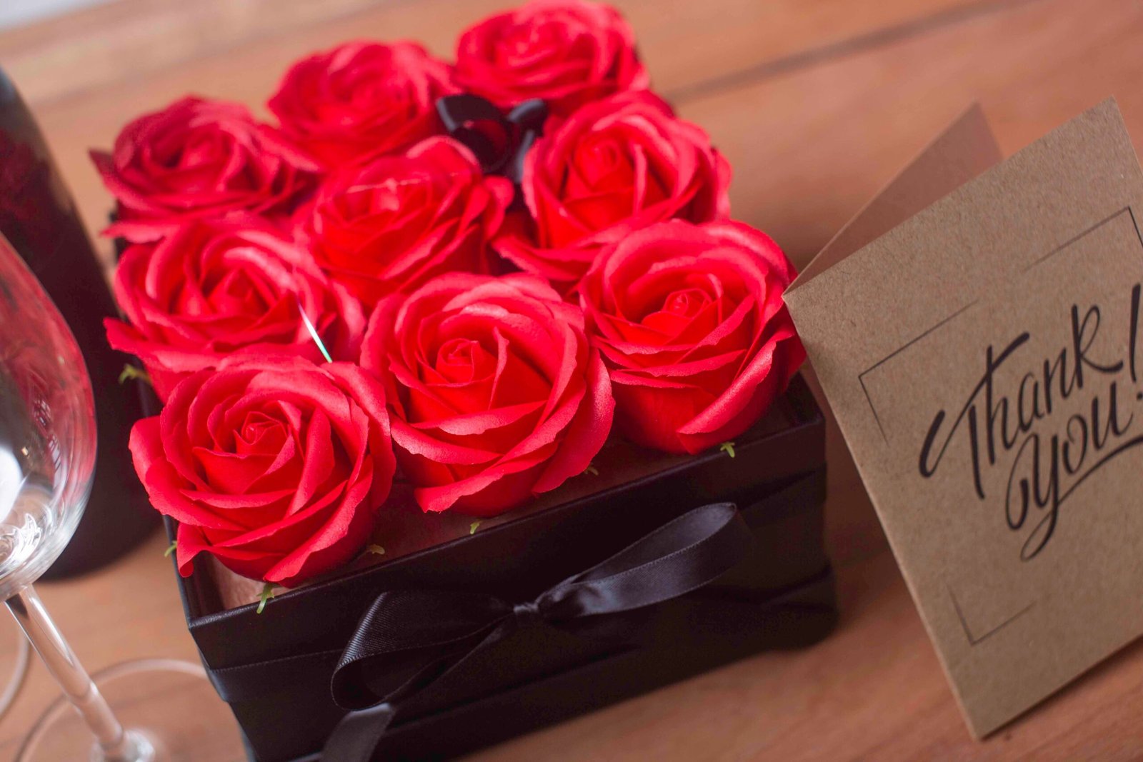 Soap Flower Gift Bouquet - 9 Red Roses - Square - Billede 7
