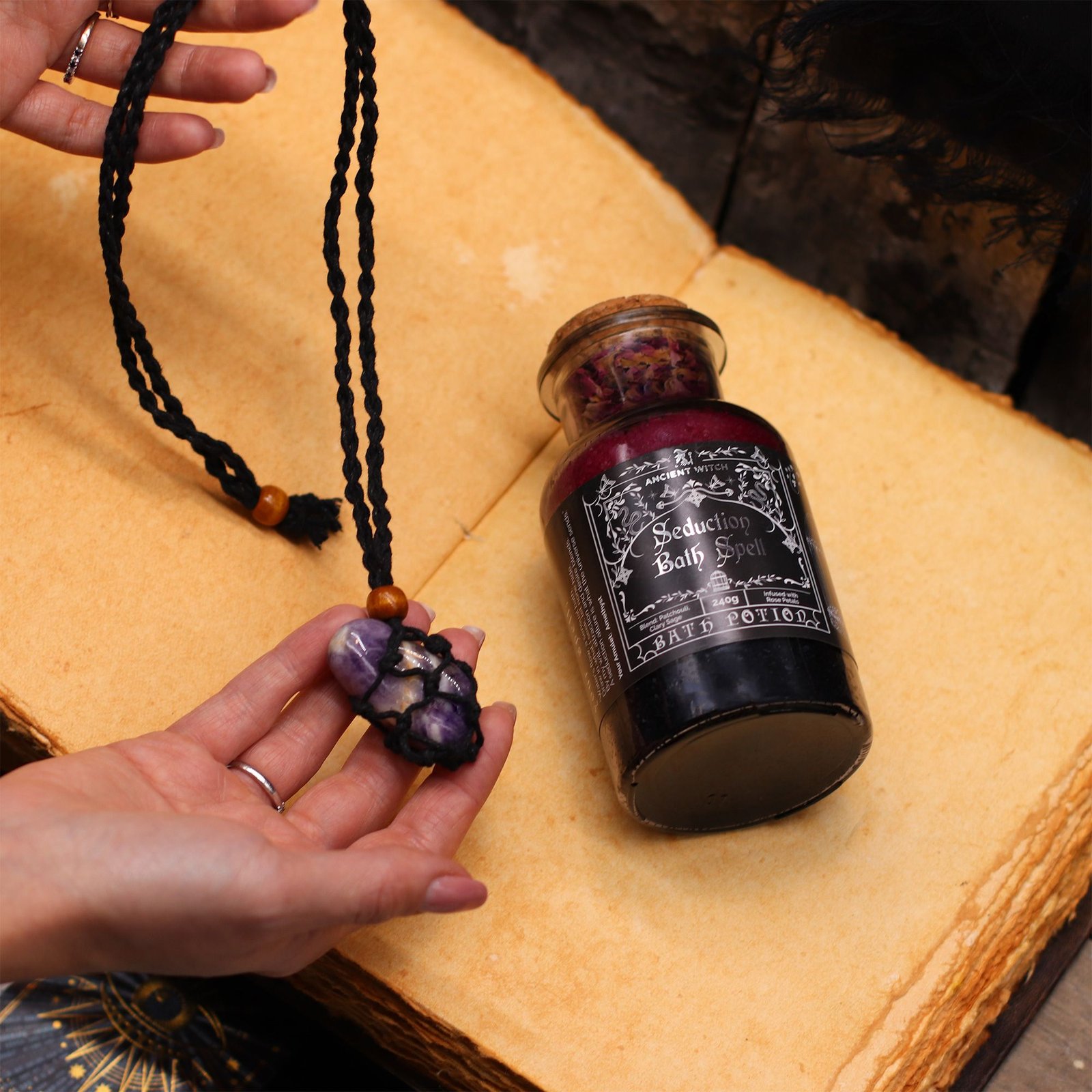 Ancient Witch Bath Spell Potion & Citrine Crystal Amulet - Success - Billede 10