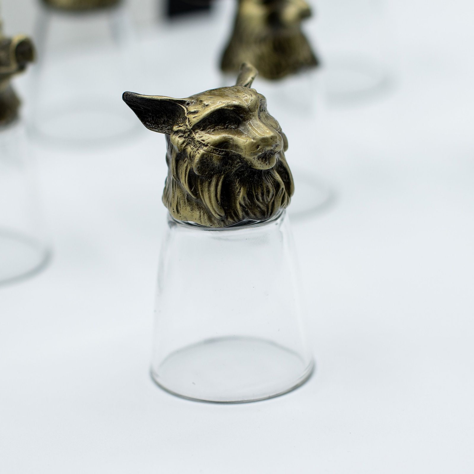 Gavesæt med 12 Bottom Up Shotglas (25ml) - Skov og Mytiske Væsener - Antik Bronze - Billede 2