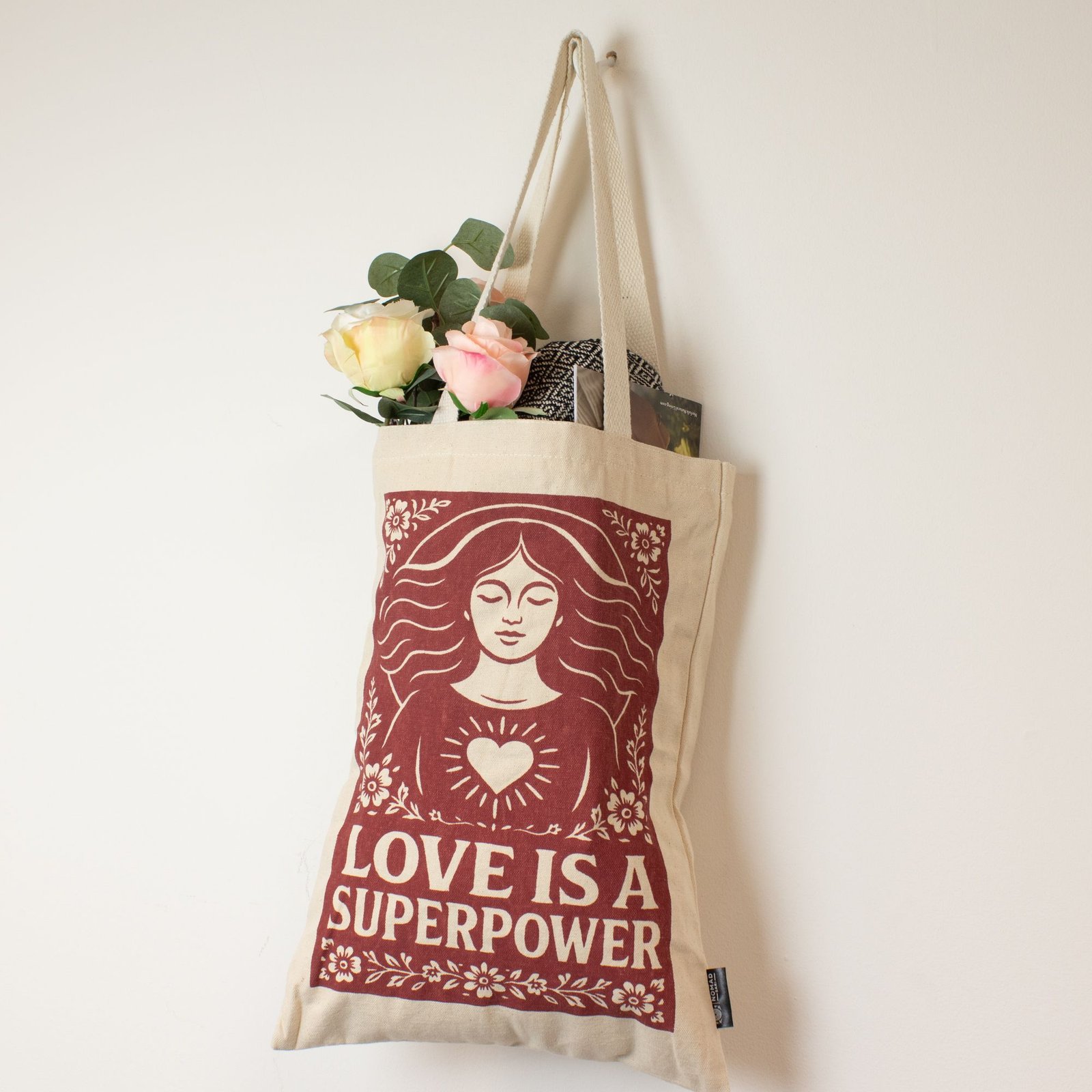 Nomad Sari Iconic Toni Tote Bag - Love is a Super Power - Natur 10oz - Billede 5